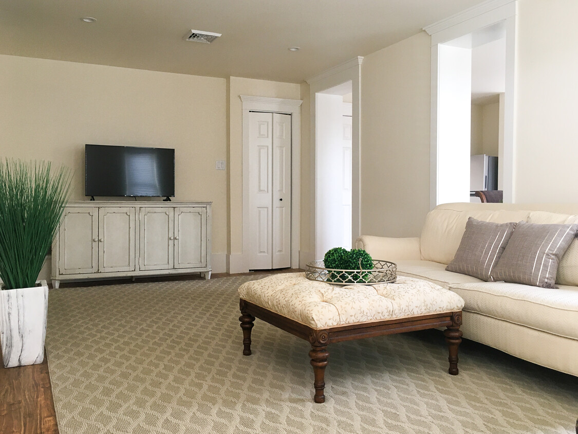 Living Room 1 - 19 S State St