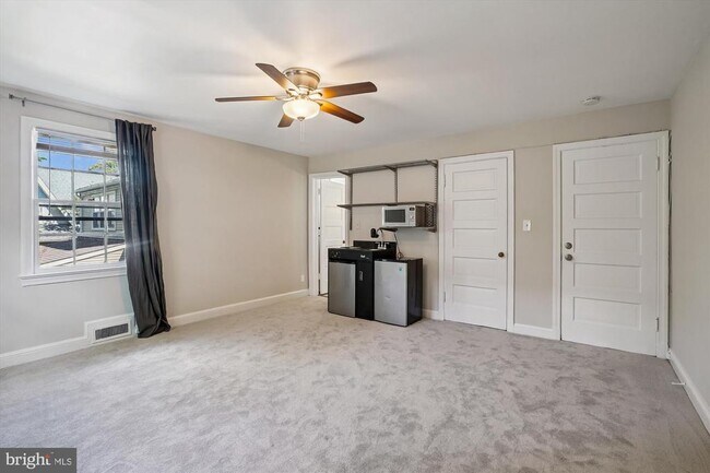 Foto del edificio - 904 N Ivy St