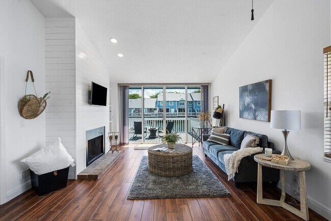 Building Photo - 1514 Ocean Dunes Cir