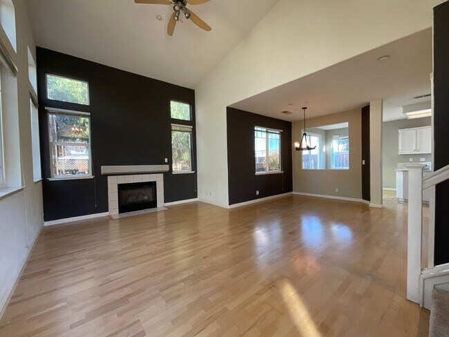 Building Photo - 2127 Calla Lily Circle, Livermore, CA 94551