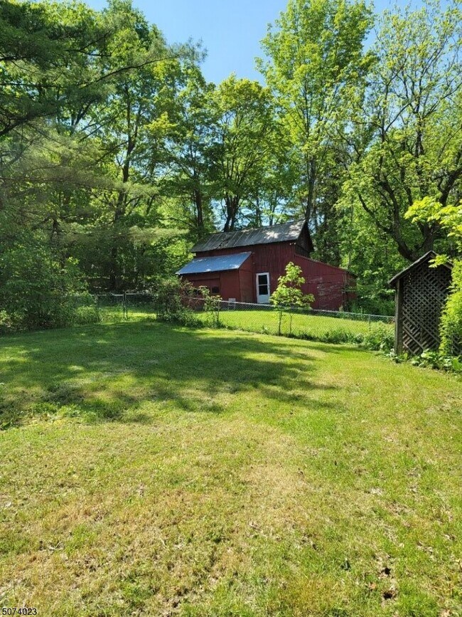 Foto del edificio - 28 Old Rudetown Rd