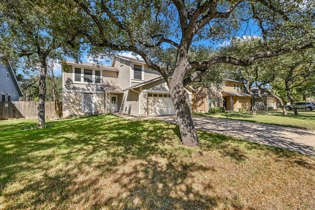 Building Photo - 6808 Luckenbach Ln