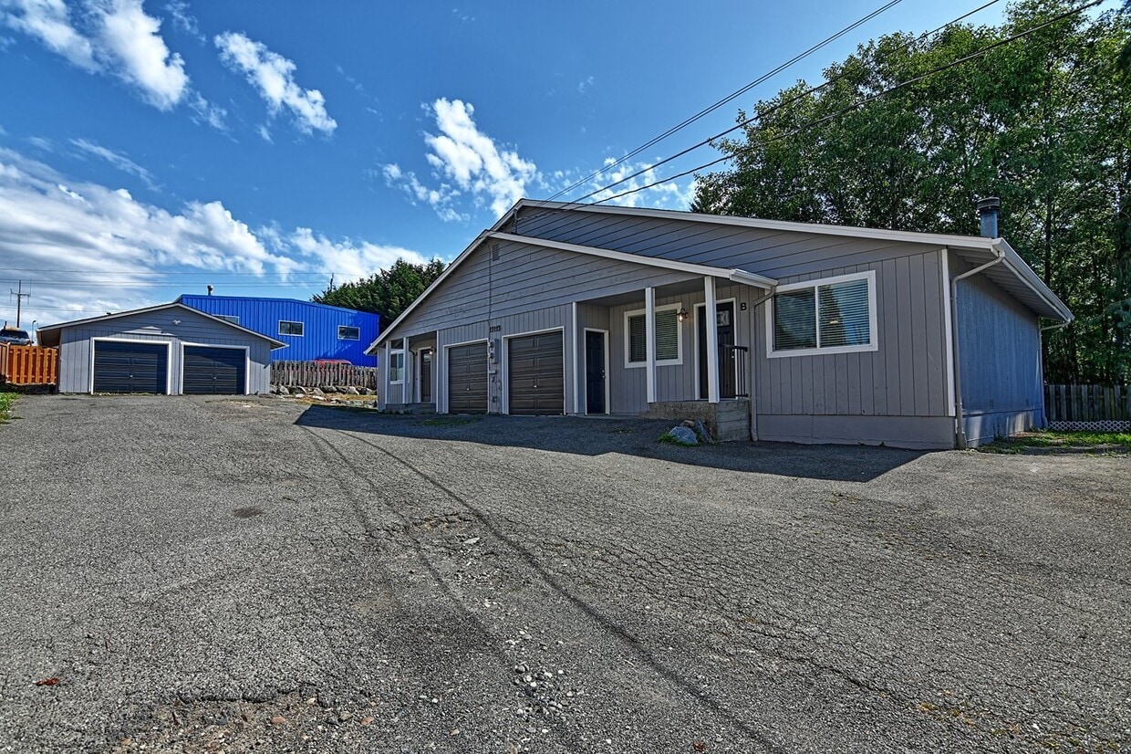 Primary Photo - 15115 40th Ave W
