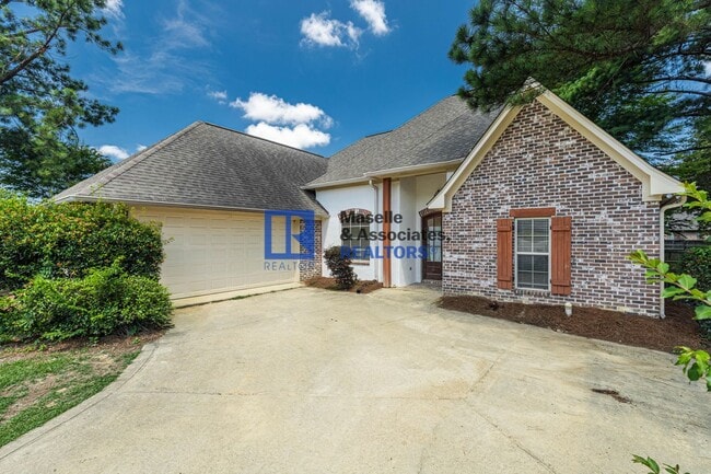 Building Photo - 4 Bed/3 Bath Home in Hartfield