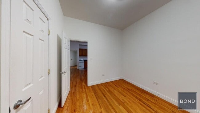 Building Photo - 228 E 36th St