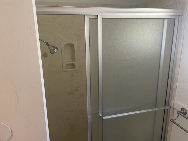 Foto del edificio - 1219 Neal Pickett Dr