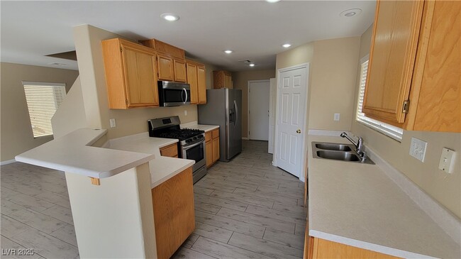 Foto del edificio - 6217 Mercer Valley St