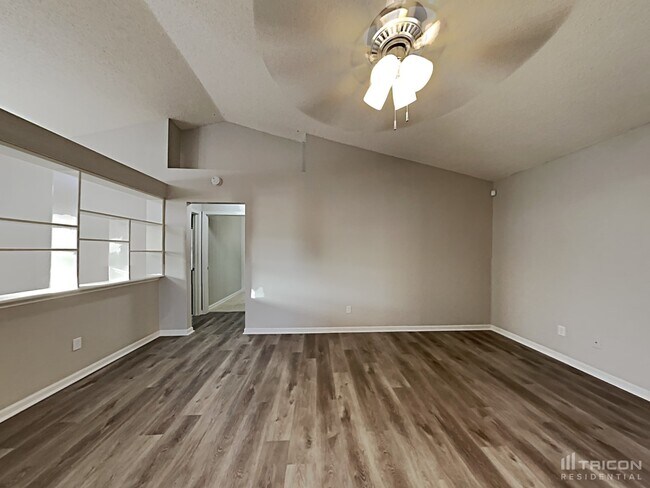 Building Photo - 1824 Sheraton Lakes Cir
