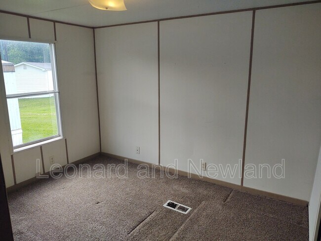 Building Photo - 62846 Byesville Rd