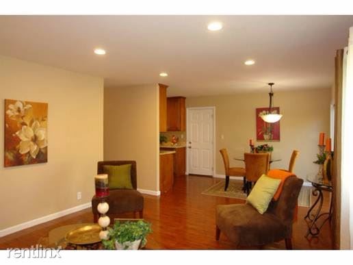 Foto del edificio - 1055 Wallace Dr