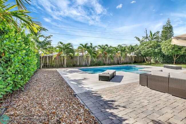 Foto del edificio - 5320 SW 8th St