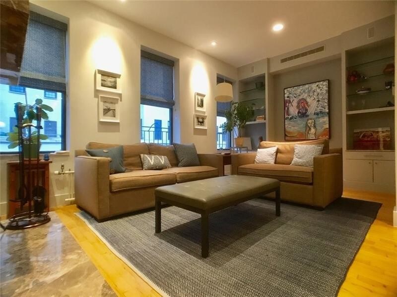 Primary Photo - 257 W 18th St