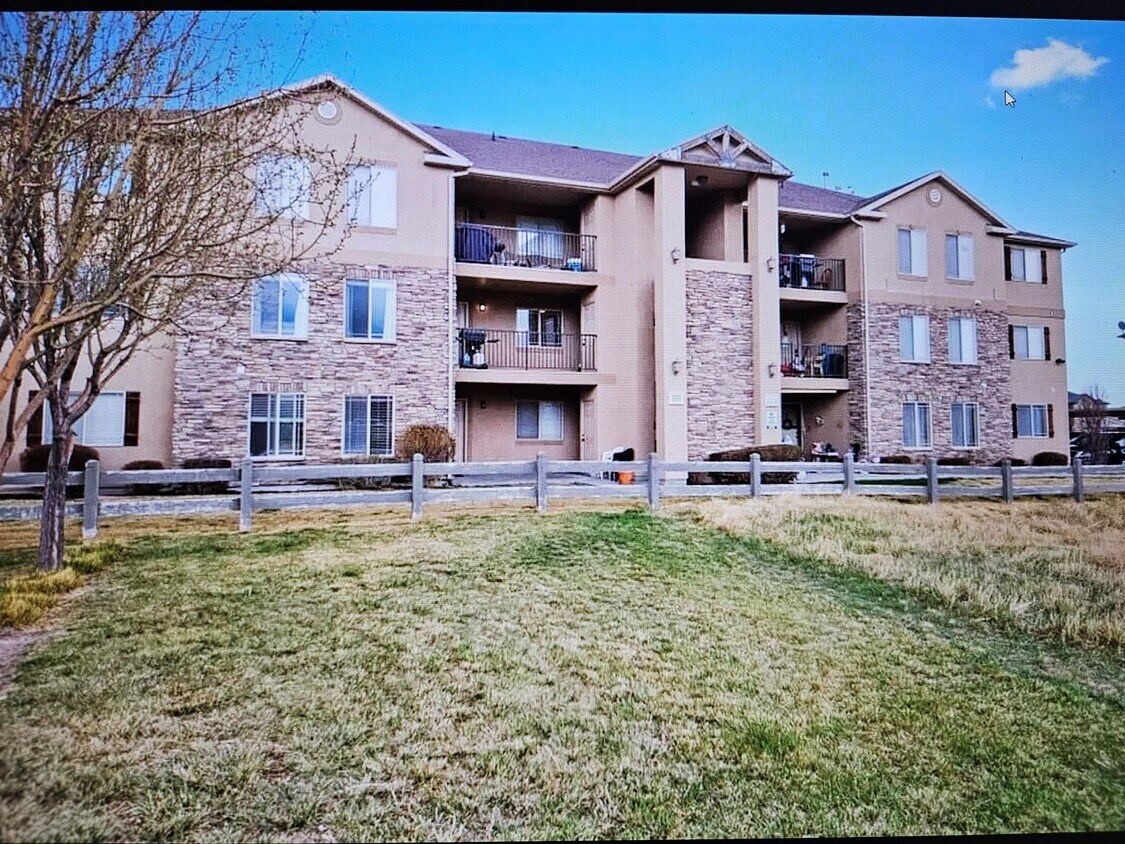 Primary Photo - 3 Bedroom Condo in Eagle Mountain for Rent!