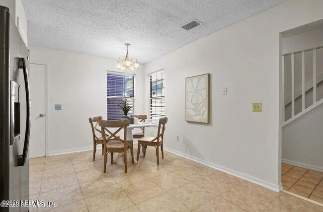 Foto del edificio - 12054 Cobblewood Ln N