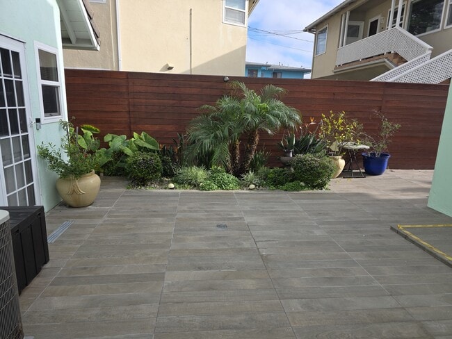 patio trasero compartido - 3004 Kelton Ave