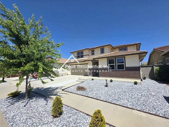 Building Photo - Spacious 4bd/3ba Woodland Home!