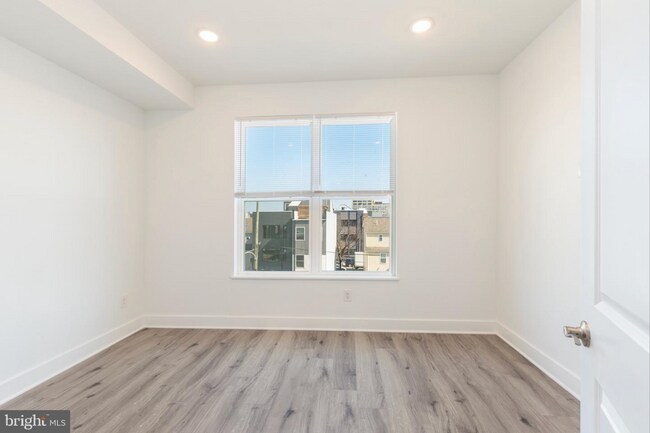 Foto del edificio - 1423 N 8th St
