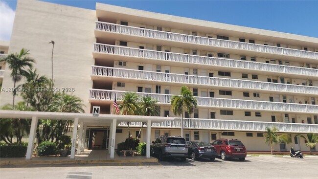 Foto del edificio - 2920 Point E Dr