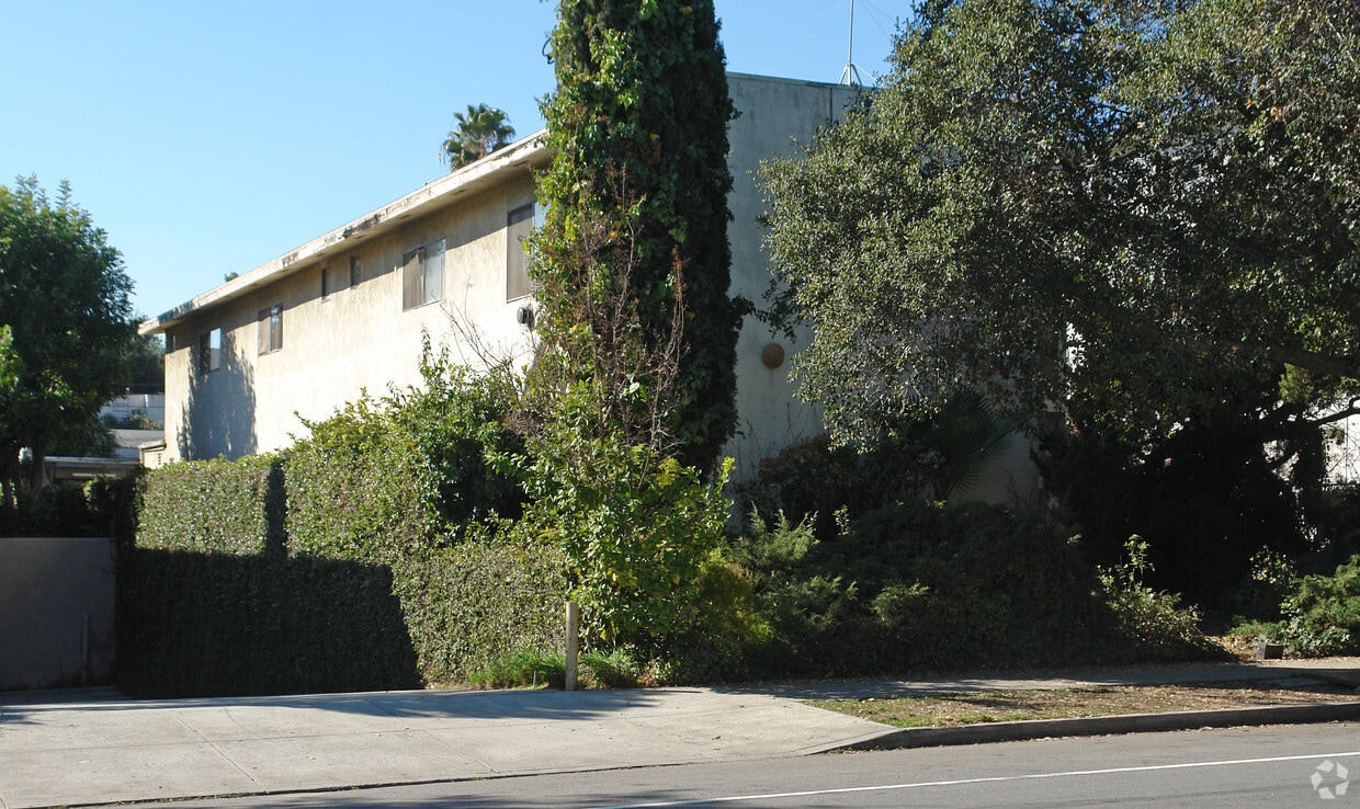 Building Photo - 79 Allen Ave