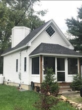 Building Photo - 8 El Caney Rd