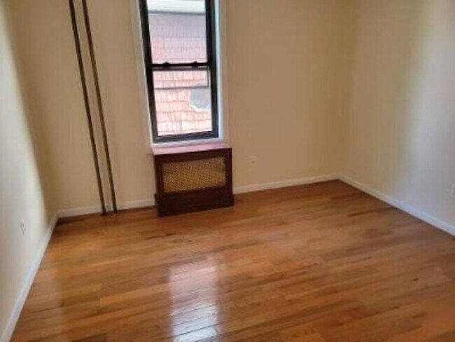 Foto del edificio - 711 E 3rd St