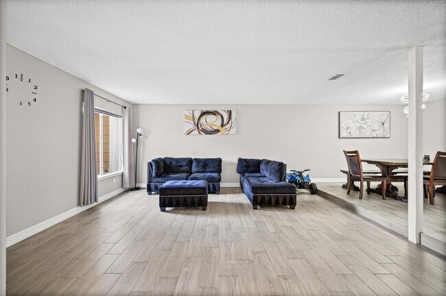 Building Photo - 6171 Dryad Dr