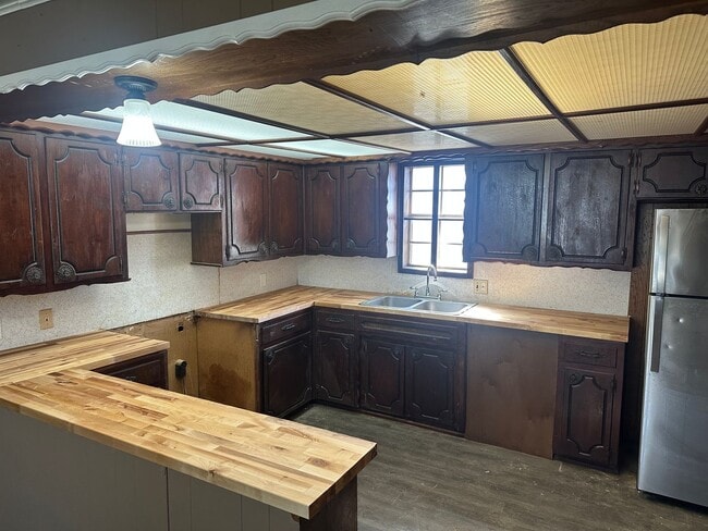 Photo - 4 Bed 2 Bath Available! House