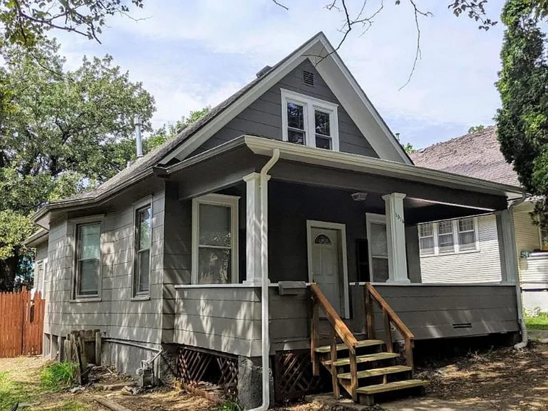 Photo - 1014 N 32nd St omaha, NE 68131