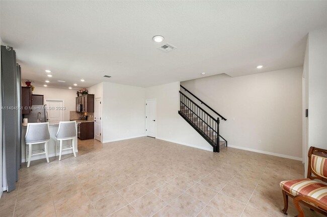 Building Photo - 1030 Eucalyptus Dr