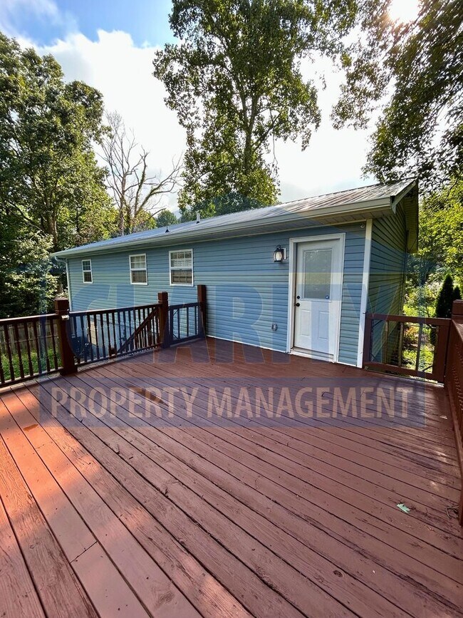 Foto del edificio - 327 Homestead St NE
