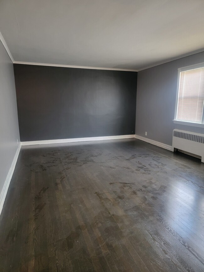 Building Photo - 10 Fleetwood Pl