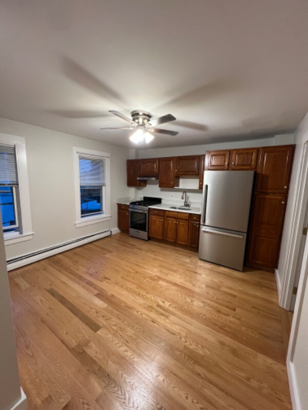 Primary Photo - 30 Warner St