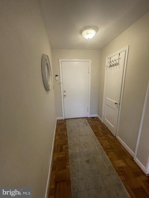 Foto del edificio - 6610 Potomac Ave