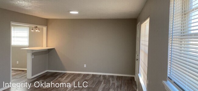 Building Photo - 2 br, 1 bath House - 2129 SW 47th St.