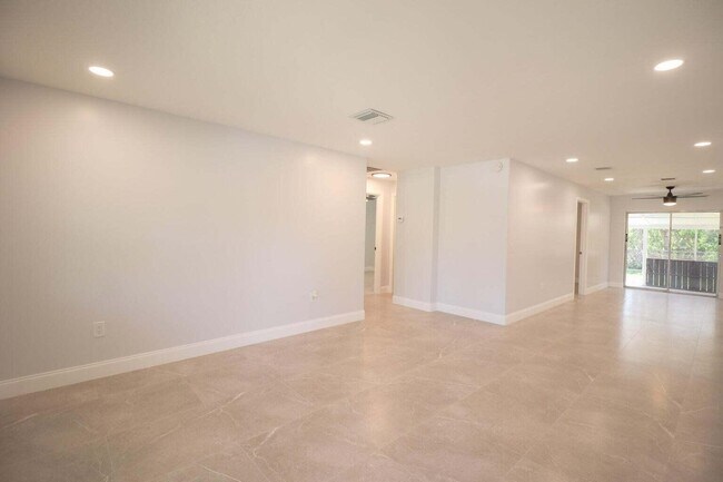 Foto del edificio - 4443 SE Beaver Ln