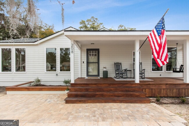 Building Photo - 208 Bishop Cir