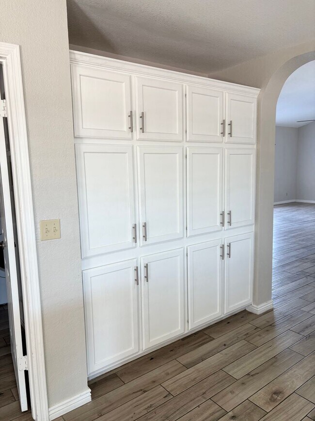 Foto del edificio - **Excellent 3br/2ba/3garage HOUSE (Lindsay...