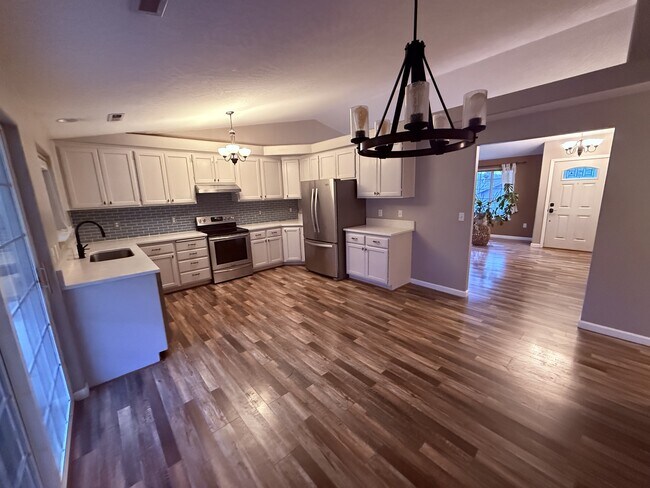 Foto del edificio - 624 Clearview Way