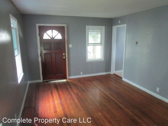 Building Photo - 2 br, 1 bath House - 2302 S beacon st