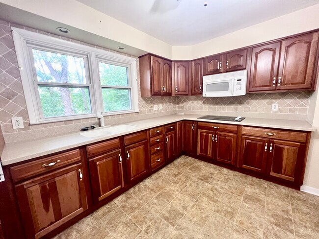 Cocina - 18 Ridgecrest Ave