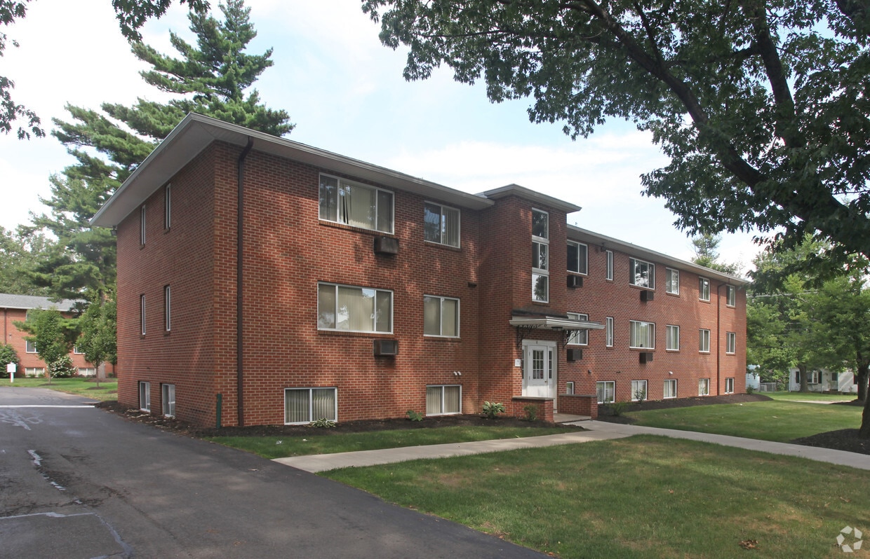 Pine Manor Apartments in Rochester, NY