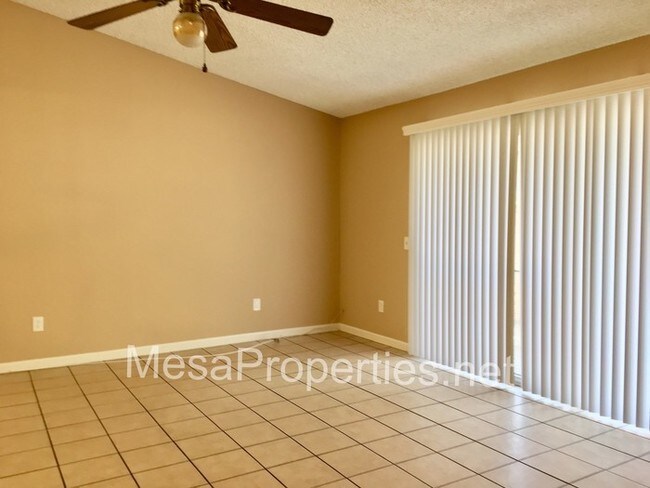 Building Photo - Nice 2 Bed, 1.5 Bath Condo In Ontario
