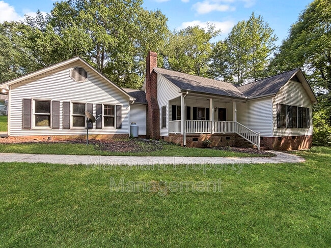 Building Photo - 44 Regent Dr