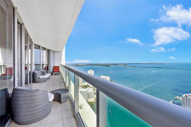 Foto del edificio - 495 Brickell Ave