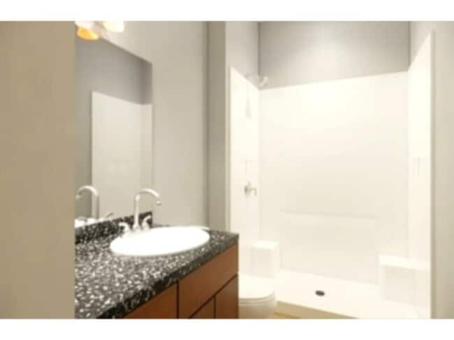 Building Photo - 7894 Pinehurst Dr