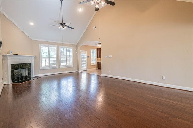 Building Photo - 5114 E Jerad Dr