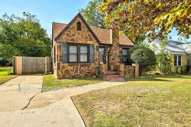 Building Photo - 1520 NW 47th St