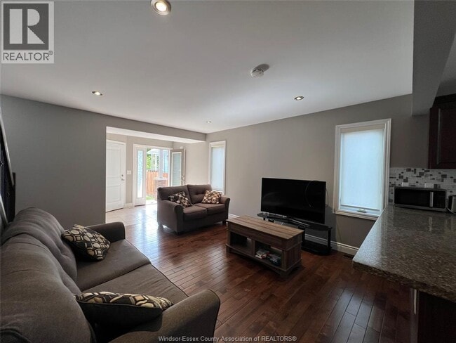 Photo du bâtiment - 1060 Mercer St