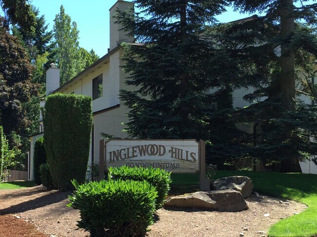 Foto del edificio - 2BR 1 BA Kirkland Condo! Finn Hill/Juanita Area!