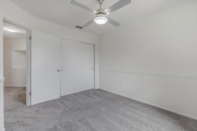 Building Photo - 7580 Deltawind Dr
